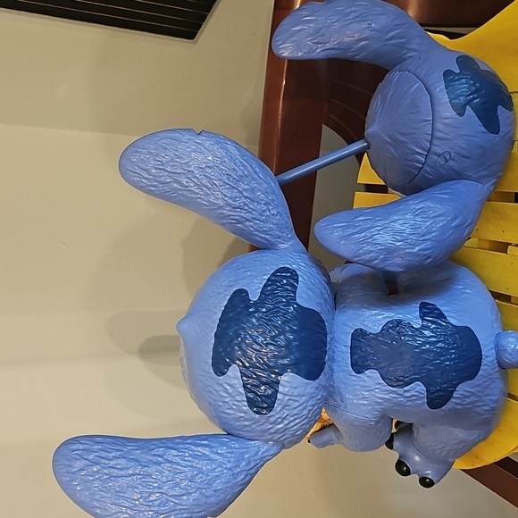 '25 Exclusive Disney Lilo & Stitch Pineapple Popcorn Bucket & Coconut Head Cup - Picture 3 of 4